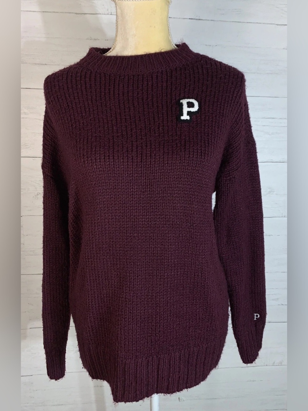 PINK Victoria’s Secret Heritage Crew Neck Sweater Size Small maroon
